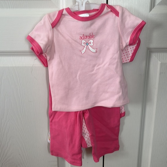 Baby clothes - Picture 2 of 2